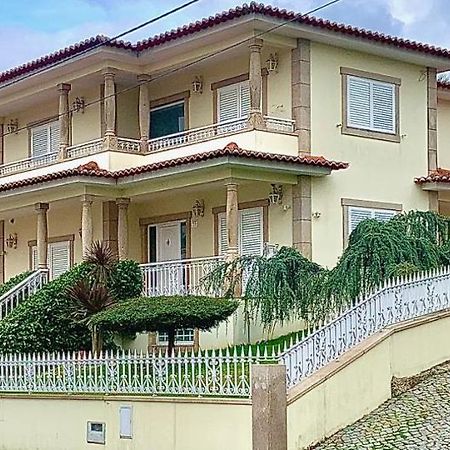 Luxury Guest House Пасуш-ди-Феррейра Экстерьер фото